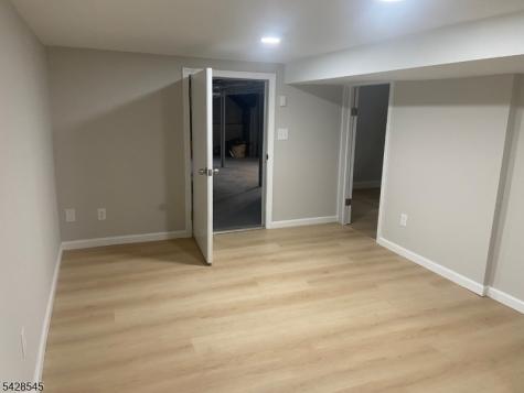 944 Madison Avenue Elizabeth NJ 07201