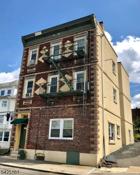 280 Macarthur Avenue Garfield NJ 07026