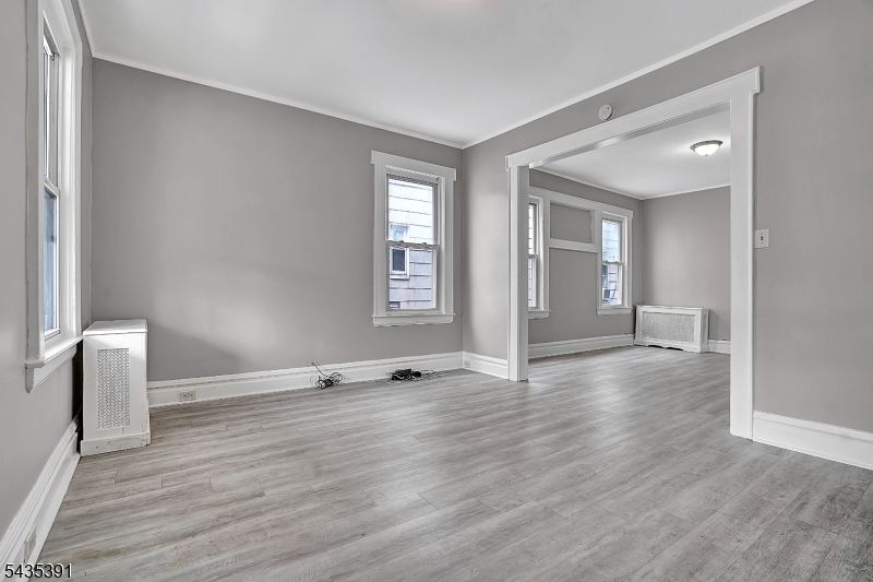 35 Chester Avenue Irvington NJ 07111