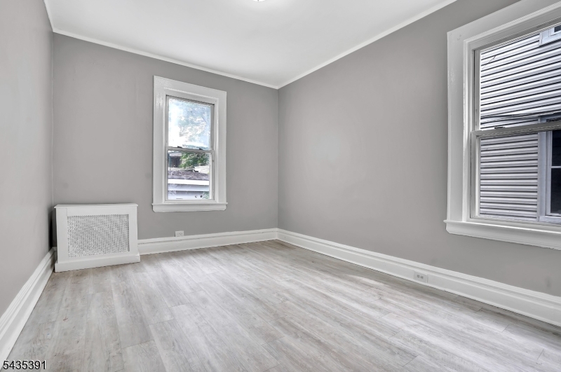 35 Chester Avenue Irvington NJ 07111