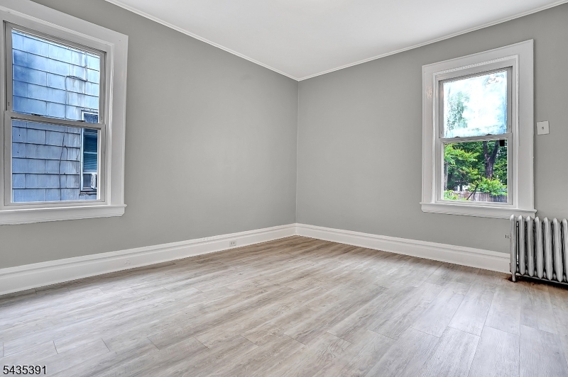 35 Chester Avenue Irvington NJ 07111