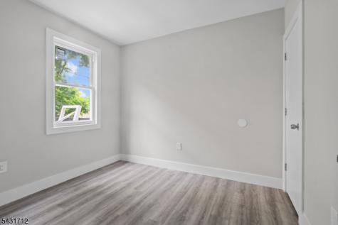 654 S 12th Street Newark NJ 07103