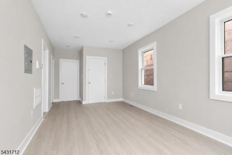 654 S 12th Street Newark NJ 07103