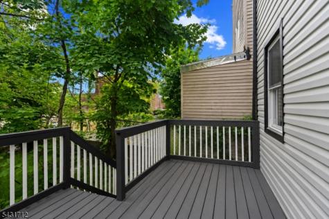 654 S 12th Street Newark NJ 07103