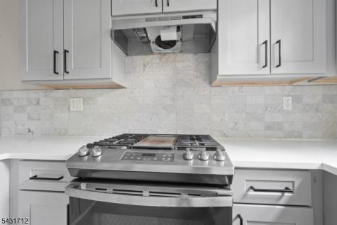 654 S 12th Street Newark NJ 07103