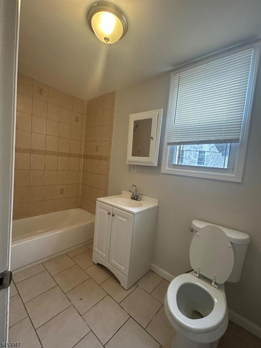 163 Dewey Street Newark NJ 07112