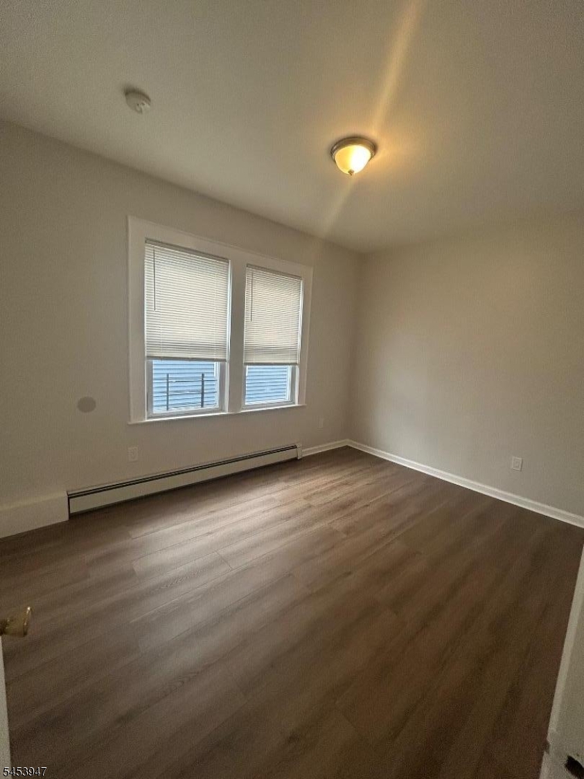 163 Dewey Street Newark NJ 07112