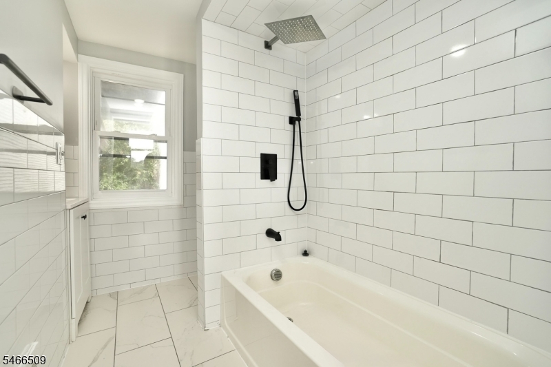 11 Cottage Street Newark NJ 07102