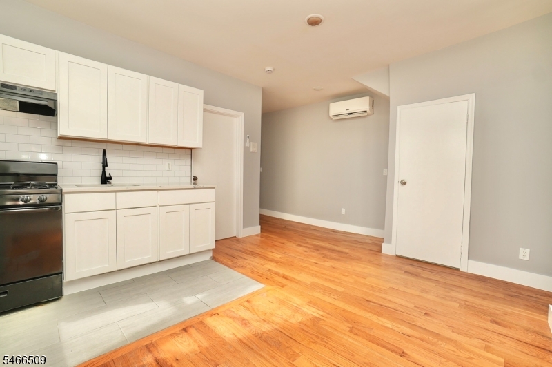 11 Cottage Street Newark NJ 07102