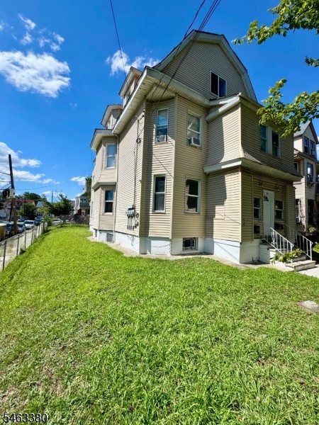 623 Sandford Avenue Newark NJ 07106