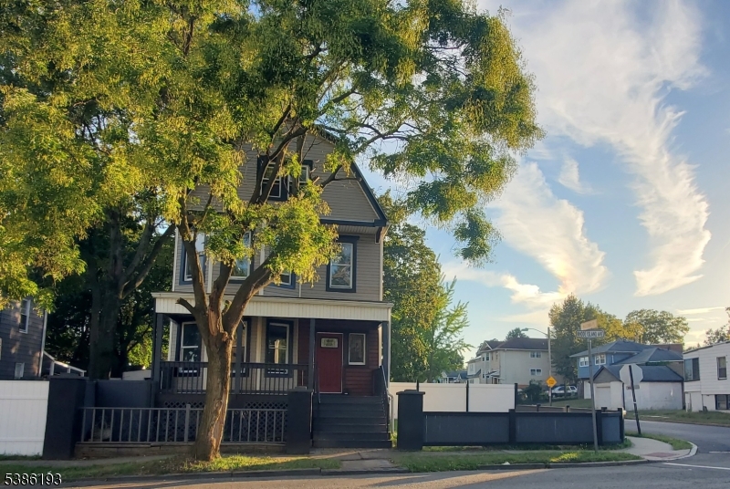 99 Rhode Island Avenue East Orange NJ 07018