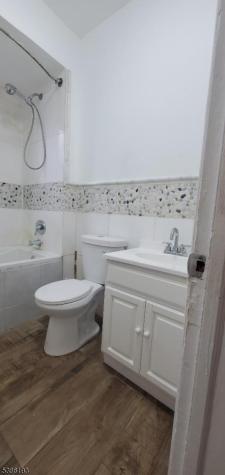 99 Rhode Island Avenue East Orange NJ 07018