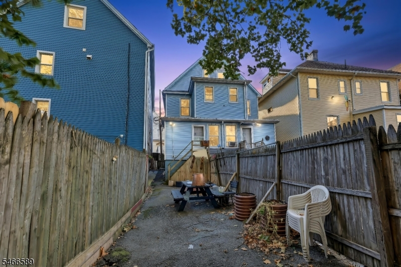 9 Lowden Street Elizabeth NJ 07208