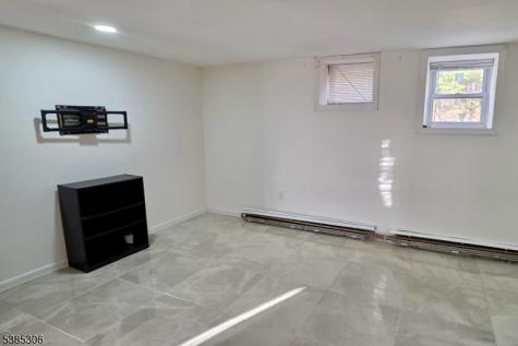 212 RT23 Hamburg NJ 07419