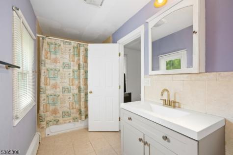 212 RT23 Hamburg NJ 07419