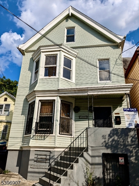 203 2ND Street Newark NJ 07107