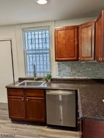 203 2ND Street Newark NJ 07107