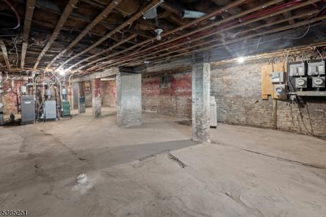 23 9TH Avenue East Orange NJ 07018