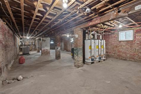 23 9TH Avenue East Orange NJ 07018