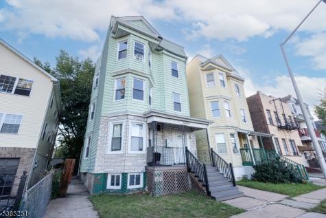 23 9TH Avenue East Orange NJ 07018