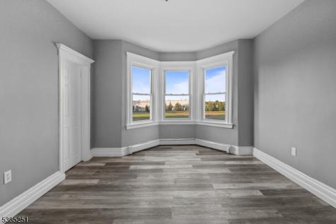 23 9TH Avenue East Orange NJ 07018