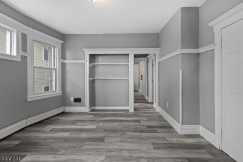 23 9TH Avenue East Orange NJ 07018