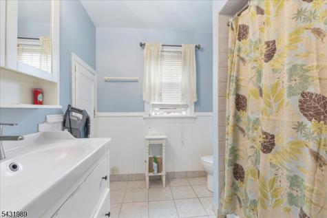 419 Oak Street Garwood NJ 07027
