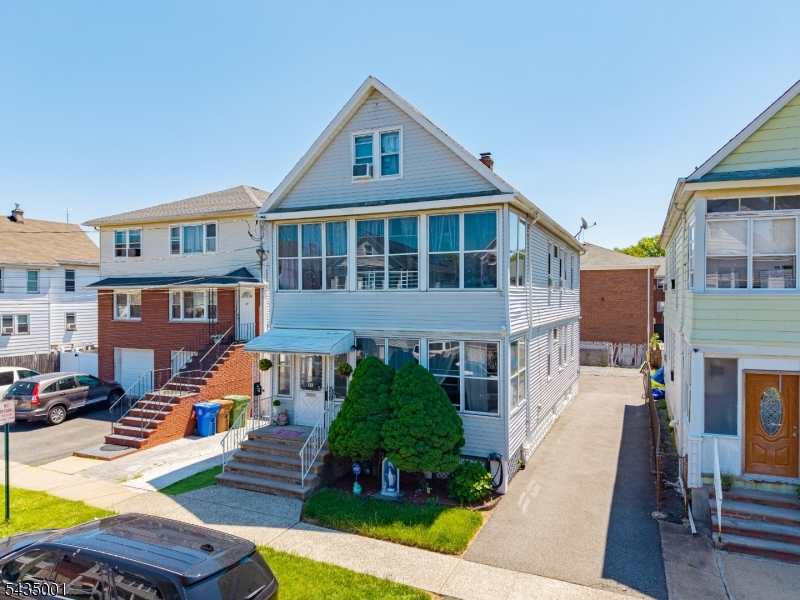 29 W 12th Street Linden NJ 07036