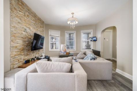 29 W 12th Street Linden NJ 07036
