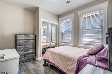 29 W 12th Street Linden NJ 07036
