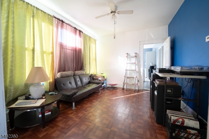 1023 William Street Elizabeth NJ 07201