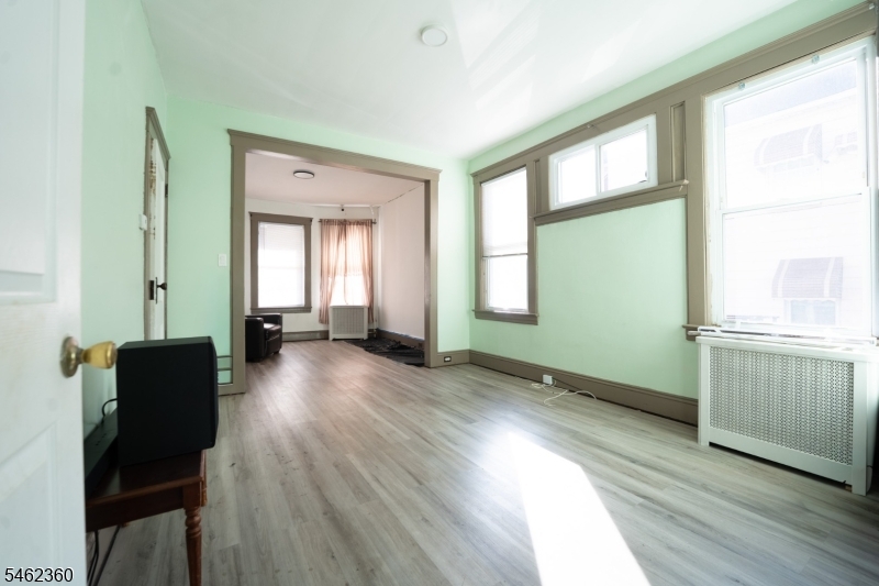 1023 William Street Elizabeth NJ 07201