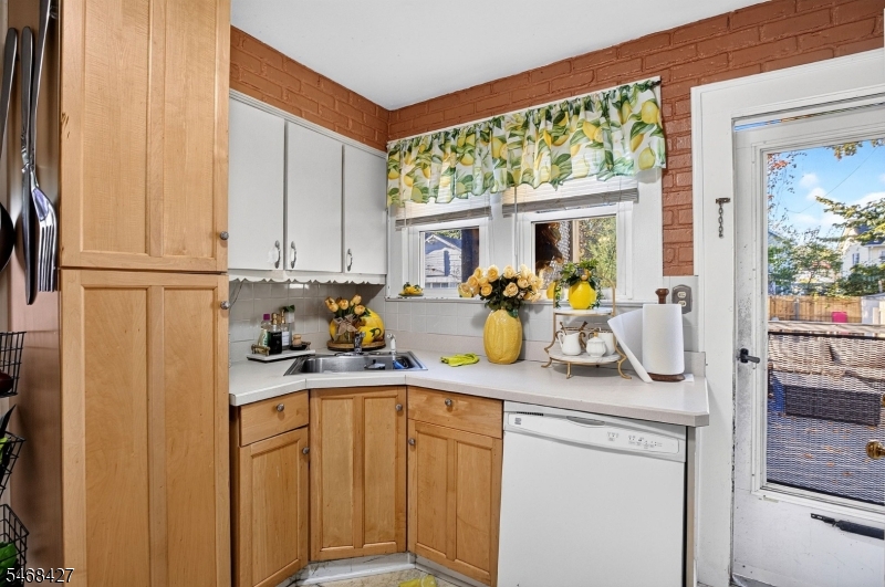 319 Runyon Avenue Middlesex NJ 08846