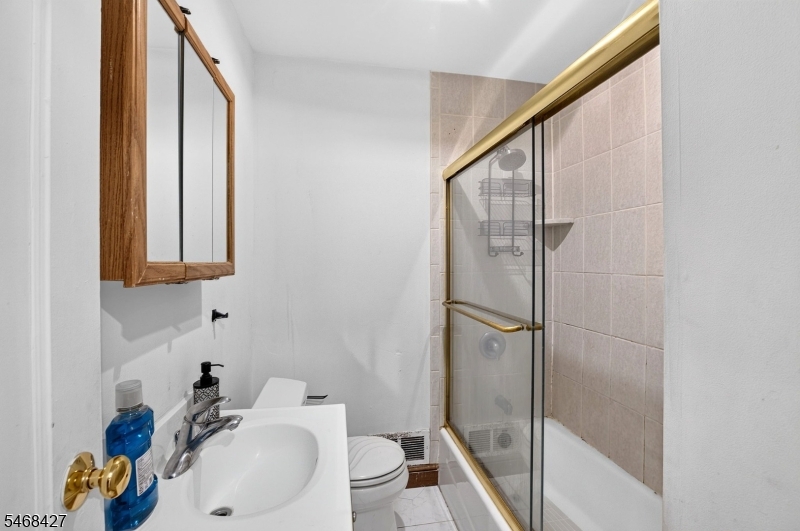 319 Runyon Avenue Middlesex NJ 08846
