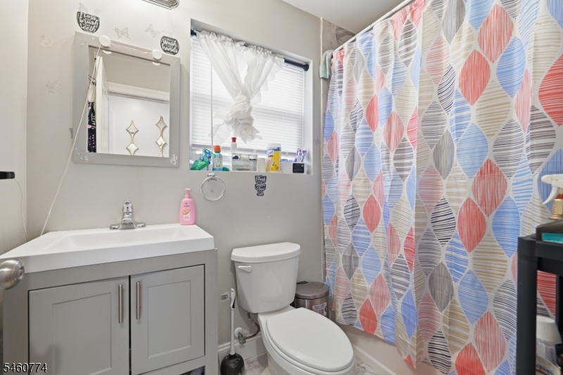 28 Hanford Street Newark NJ 07114