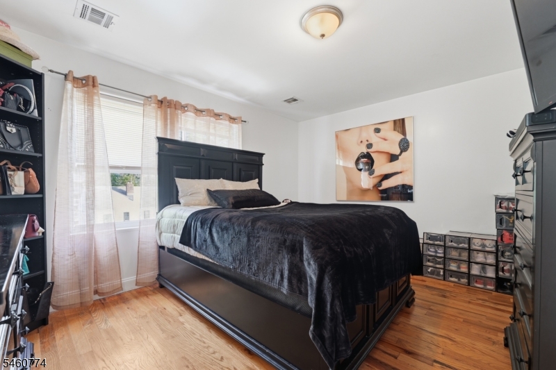 28 Hanford Street Newark NJ 07114
