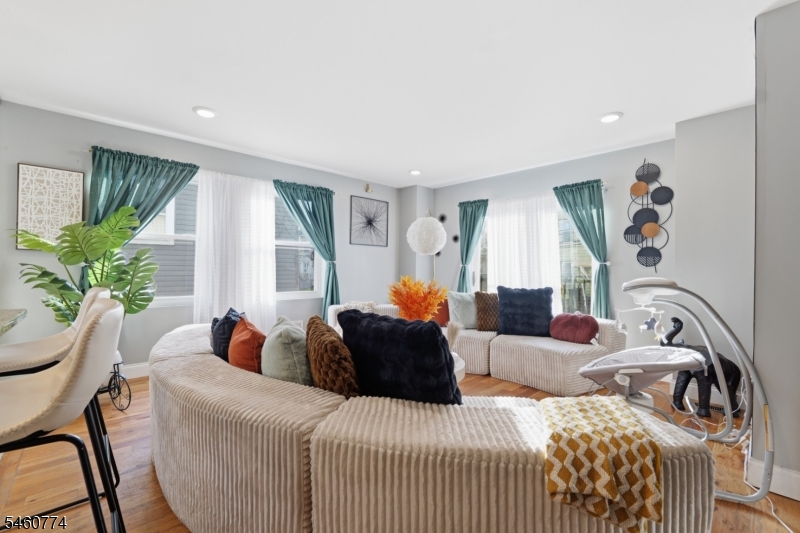 28 Hanford Street Newark NJ 07114