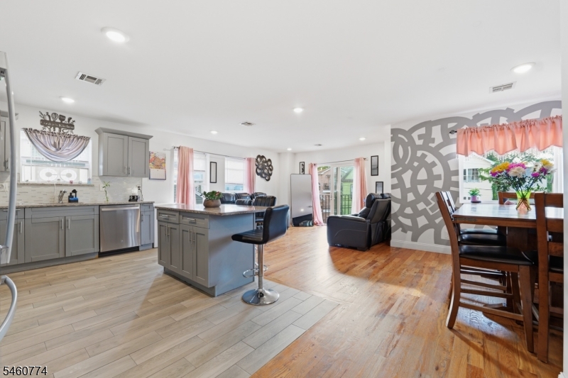 28 Hanford Street Newark NJ 07114