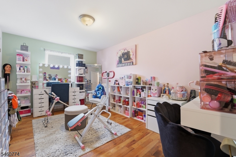 28 Hanford Street Newark NJ 07114