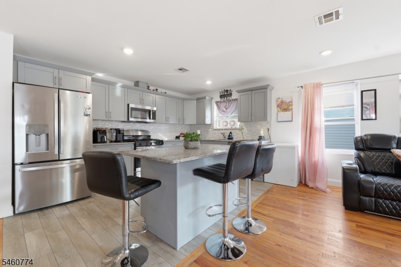 28 Hanford Street Newark NJ 07114