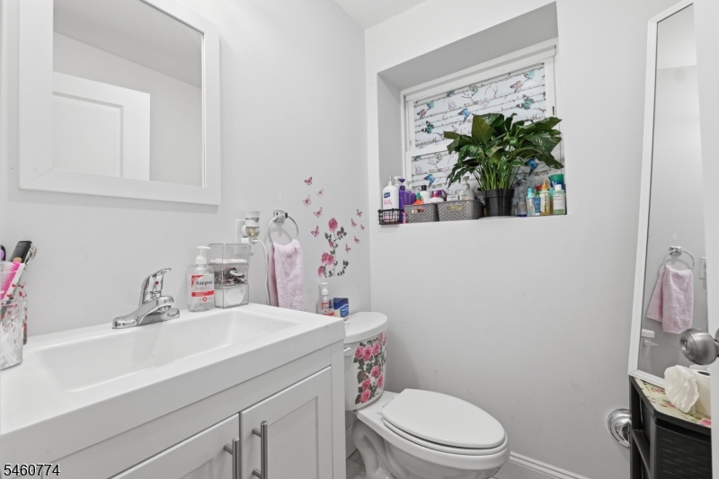 28 Hanford Street Newark NJ 07114