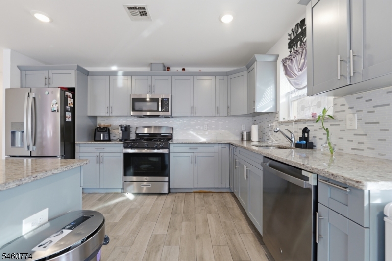 28 Hanford Street Newark NJ 07114