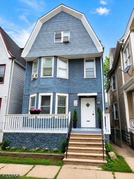327 Amherst Street East Orange NJ 07018