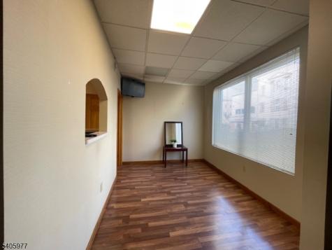332 Lafayette Street Newark NJ 07105