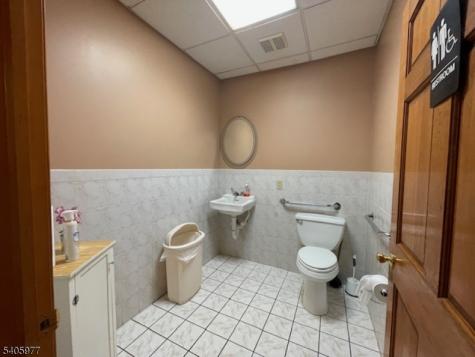 332 Lafayette Street Newark NJ 07105