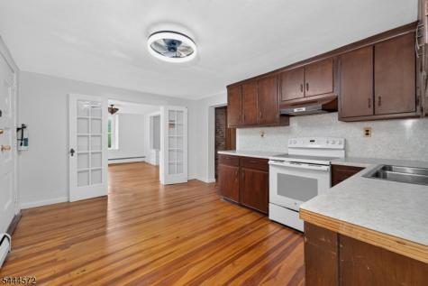 30 Hoffmans Crossing R Lebanon NJ 07830