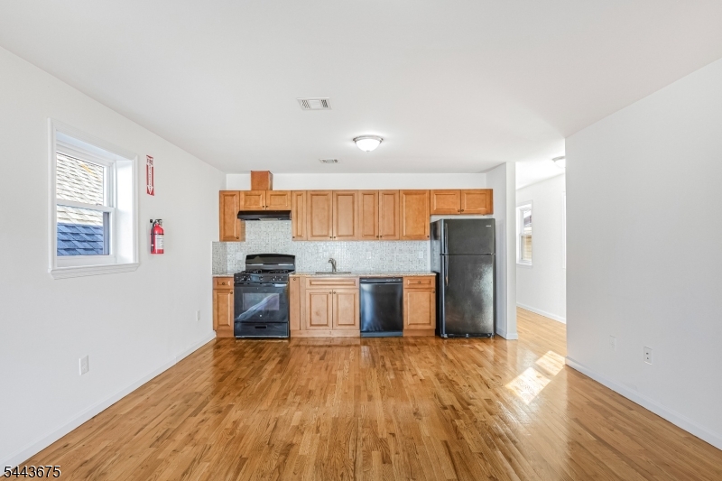 326 Magnolia Avenue Elizabeth NJ 07206