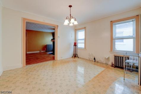 147 4TH Avenue East Orange NJ 07017