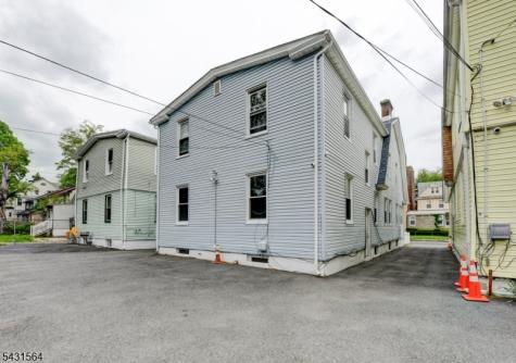 147 4TH Avenue East Orange NJ 07017