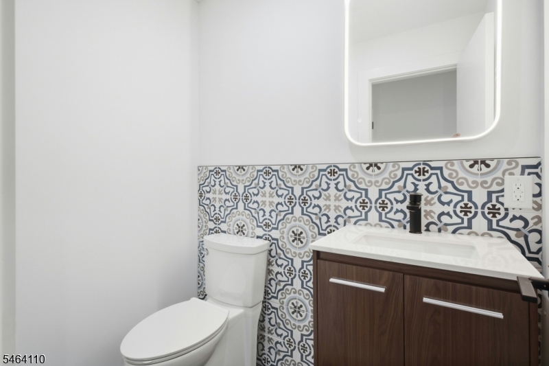 643 S 10th Street Newark NJ 07108